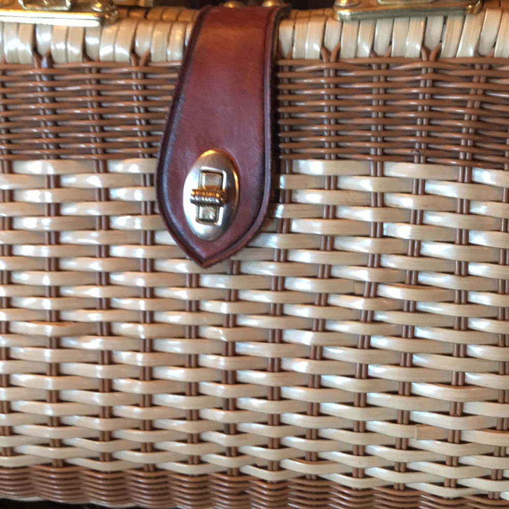 Vintage Wicker Woven ……Hong Kong Purse - Picture 3 of 5